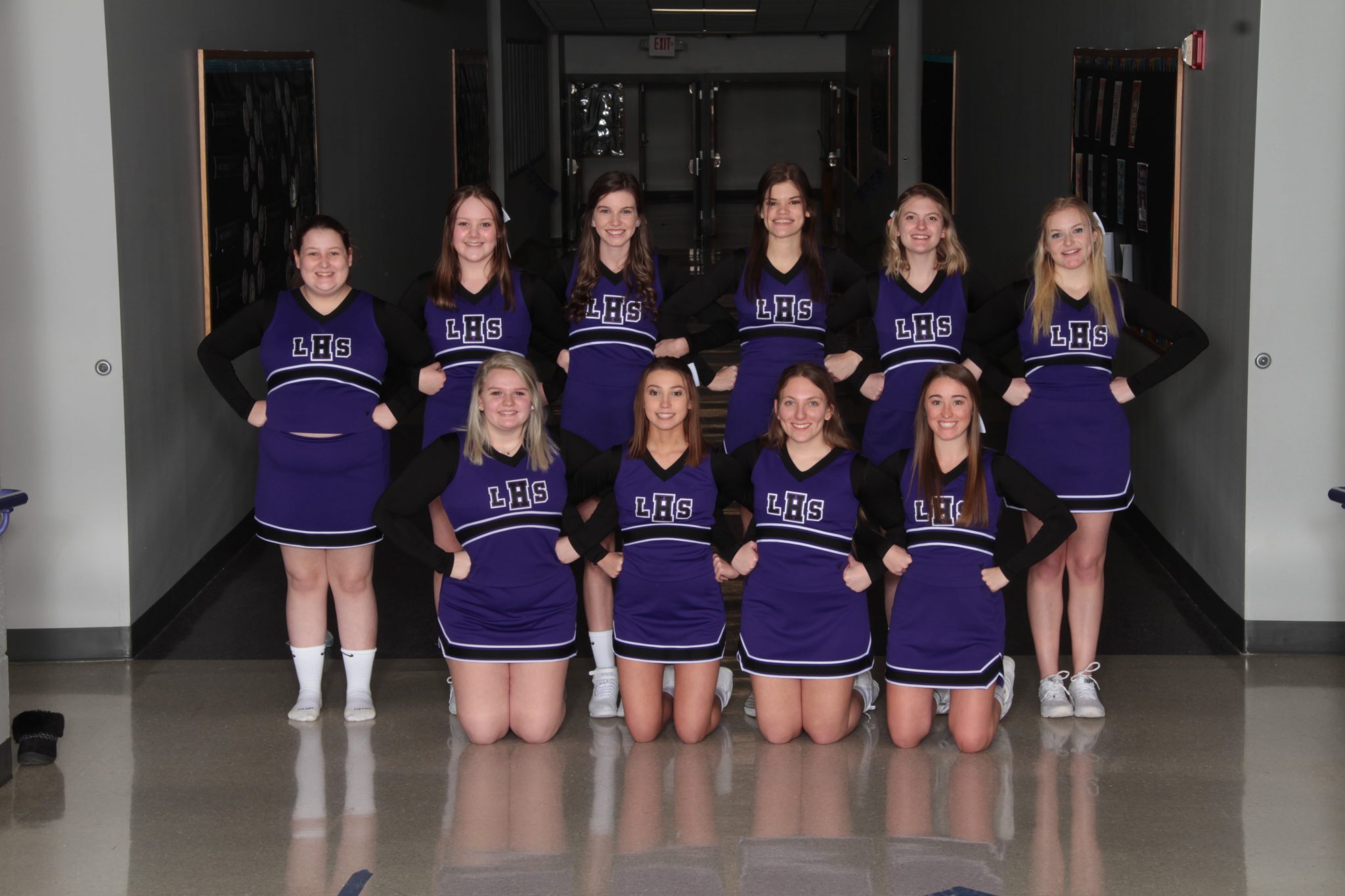 Lanesville varsity cheer